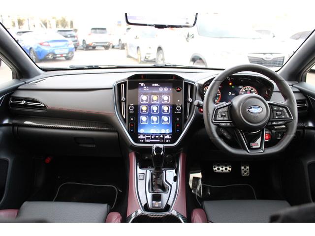 レヴォーグ ＳＴＩスポーツＲ　ＥＸ　１オーナー車　スバルらしい１台です！　２年間走行距離無制限保証付き　アイサイトＸ　１オーナー車　１１．６インチインフォメーションディスプレイ　ドライブレコーダー　フロントサイドバックカメラ　ＳＴＩパーツ多数装着あり（6枚目）