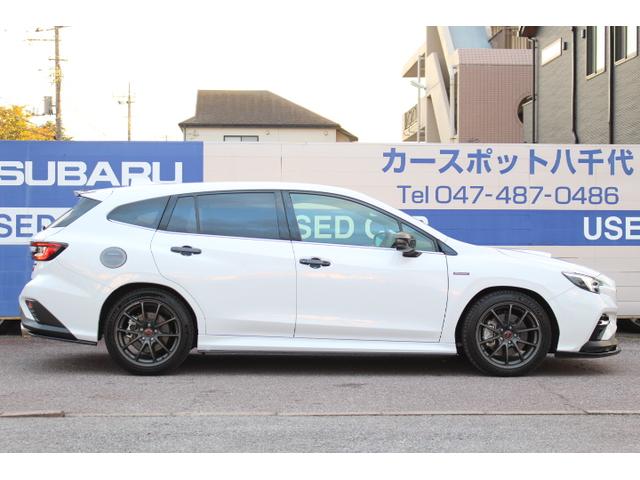 レヴォーグ ＳＴＩスポーツＲ　ＥＸ　１オーナー車　スバルらしい１台です！　２年間走行距離無制限保証付き　アイサイトＸ　１オーナー車　１１．６インチインフォメーションディスプレイ　ドライブレコーダー　フロントサイドバックカメラ　ＳＴＩパーツ多数装着あり（12枚目）