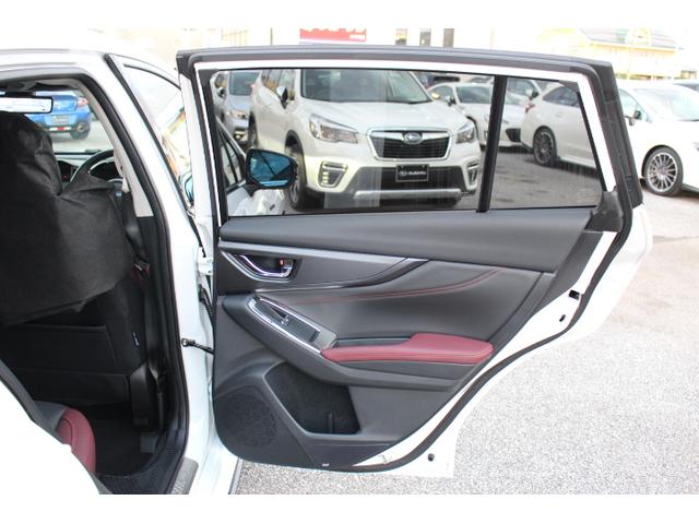 レヴォーグ ＳＴＩスポーツＲ　ＥＸ　１オーナー車　スバルらしい１台です！　２年間走行距離無制限保証付き　アイサイトＸ　１オーナー車　１１．６インチインフォメーションディスプレイ　ドライブレコーダー　フロントサイドバックカメラ　ＳＴＩパーツ多数装着あり（42枚目）