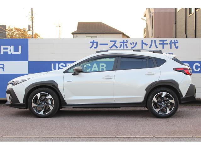 クロストレック リミテッド　社用車　１オーナー車　ＦＷＤ　ルーフレール装着車　２年間走行距離無制限保証付き　新世代アイサイト　１オーナー車　元社用車　１１．６インチインフォメーションディスプレイ　ＥＴＣ２．０　フロントサイドバックカメラ　ルーフレール（3枚目）