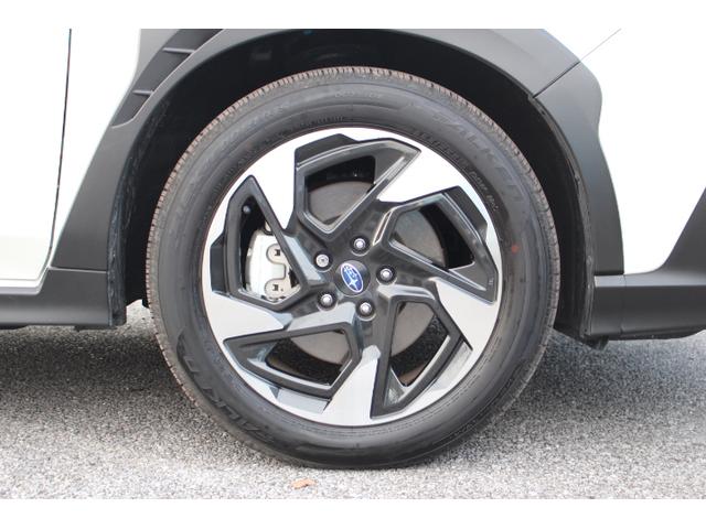 クロストレック リミテッド　社用車　１オーナー車　ＦＷＤ　ルーフレール装着車　２年間走行距離無制限保証付き　新世代アイサイト　１オーナー車　元社用車　１１．６インチインフォメーションディスプレイ　ＥＴＣ２．０　フロントサイドバックカメラ　ルーフレール（7枚目）