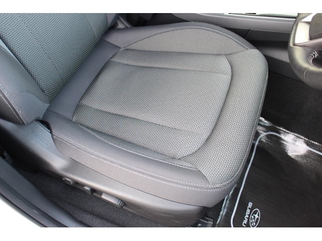 クロストレック リミテッド　社用車　１オーナー車　ＦＷＤ　ルーフレール装着車　２年間走行距離無制限保証付き　新世代アイサイト　１オーナー車　元社用車　１１．６インチインフォメーションディスプレイ　ＥＴＣ２．０　フロントサイドバックカメラ　ルーフレール（17枚目）