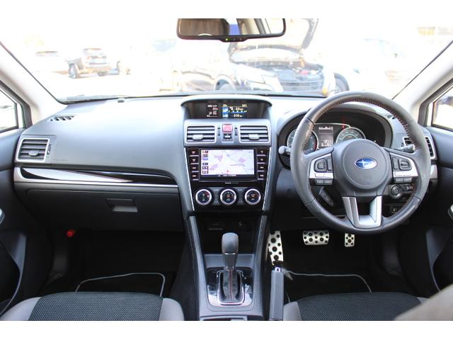 ＸＶ ２．０ｉ－Ｌ　アイサイト３　１オーナー車　サンルーフ付き　１年間走行距離無制限保証付き　１オーナー車　アイサイトｖｅｒ３　全車速追従機能付きクルーズコントロール　サンルーフ　パナソニックナビゲーション　ＥＴＣ２．０（6枚目）