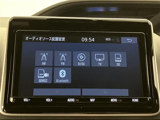 ノア ハイブリッドＧ　Ｒカメラ　スマートキー＆プッシュスタート　ＬＥＤへッドライト　地デジ　イモビライザー　記録簿有　Ｗエアコン　パワーウインドウ　アルミ　クルコン　エアバッグ　横滑り防止　ＤＶＤ再生機能　パワステ　ＡＢＳ（2枚目）