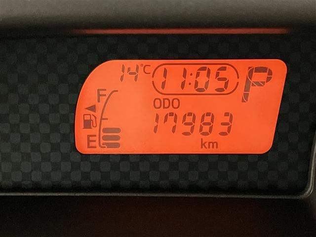 スペイド F 衝突被害軽減ブレーキ Bluetooth接続SDナビ バックカメラ アイドリングストップ 左側パワースライドドアー スマートキー ETC 横滑り防止システム AUX端子 盗難防止装置 ウォークスルー(13枚目)