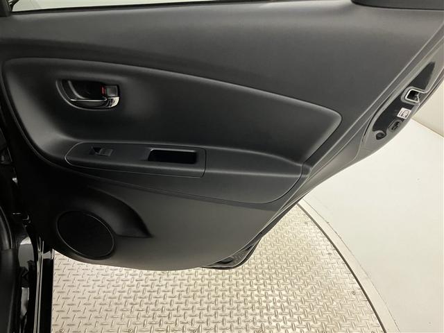 ヴィッツ Ｆ　セーフティーエディションＩＩ　Ｂｌｕｅｔｏｏｔｈ接続ＳＤナビ　走行１５６００ｋｍ　衝突軽減ブレーキ　ＥＴＣ　ＤＶＤ再生　マニュアルエアコン　フルセグＴＶ　盗難防止システム　ＡＵＸ　スマートキー　ワンオーナー　ＬＥＤヘッドライト（32枚目）