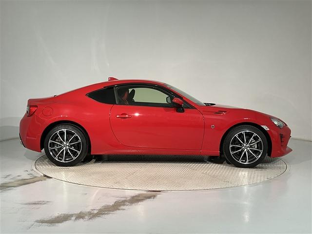 86 GT 6速マニュアル車 Bluetooth接続SDナビ AUX端子 1オナ 盗難防止 地デジ スマートキ- ETC VSA クルコン オートエアコン サイドSRS 助手席エアバッグ LEDヘッドライト(10枚目)