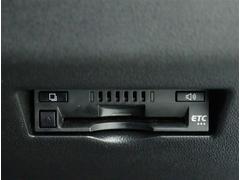 高速道路をスイスイッと通過の『ＥＴＣ』付き！ＥＴＣカードをお持ちでない方は、トヨタＥＴＣカードもございますので、ご相談下さいね！詳しくはスタッフまで！ 6