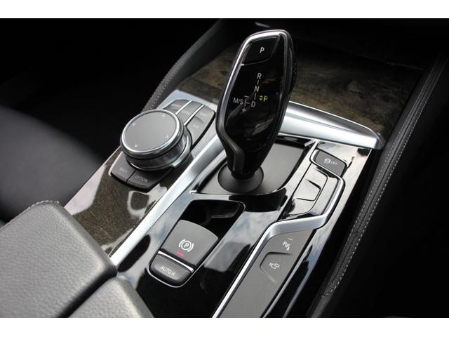 5シリーズ 523d Mスポーツ ハイラインパッケージ 全席ヒーター黒革 HUD 追従ACC ステアリングサポート 液晶メーター LEDヘッドライト オートハイビーム タッチ画面HDDナビ 地デジTV 360度カメラ 電動トランク スマートキー 2年保証(16枚目)