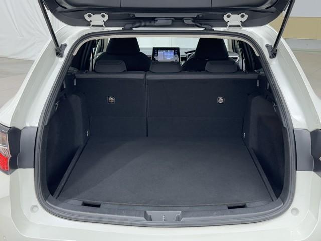 カローラツーリング ハイブリッド　Ｓ　インテリジェントクリアランスソナー　Ｒカメラ　ＡＡＣ　ＬＥＤライト　メディアプレイヤー接続　横滑防止装置　整備記録簿　クルコン　ＥＴＣ車載器　キーフリーシステム　スマートキー　カーテンエアバック（15枚目）