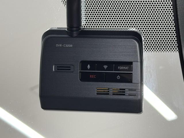 エスクァイア Ｇｉ　ドライブレコーダ　ＬＥＤヘッドライト　アルミ　両側パワースライドドア　ミュージックプレイヤー接続可　リアオートエアコン　クルコン　ＤＶＤ　ＥＴＣ車載器　横滑防止装置　エアバッグ　助手席エアバッグ（8枚目）