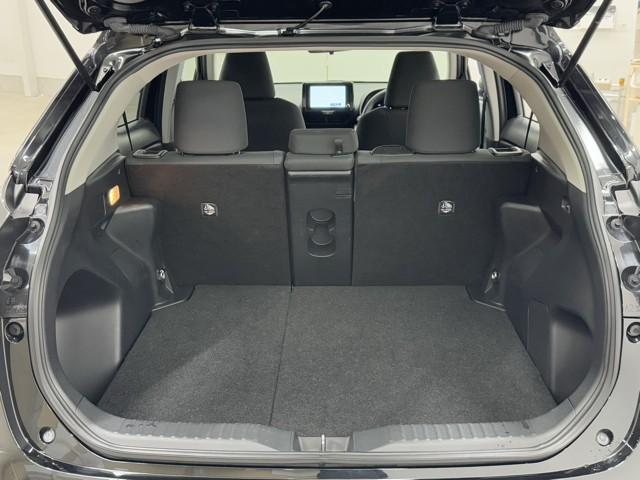 ヤリスクロス G ETC装備 リヤカメラ 点検記録簿 スマートエントリー イモビライザー オートエアコン アルミホイール キーレス パワーウィンドウ クルコン ABS ドライブレコーダー エアバッグ パワーステアリング(17枚目)