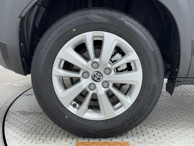 ヤリスクロス G ETC装備 リヤカメラ 点検記録簿 スマートエントリー イモビライザー オートエアコン アルミホイール キーレス パワーウィンドウ クルコン ABS ドライブレコーダー エアバッグ パワーステアリング(18枚目)