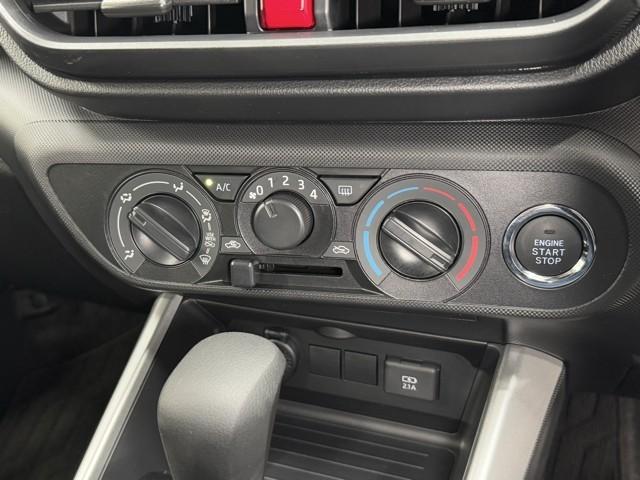 ライズ X S 盗難防止装置 スマートキー&プッシュスタート ワンセグ パワーステアリング オートエアコン 点検記録簿 キーフリー LEDヘッドライト バックモニター メモリナビ ワンオーナー 横滑り防止 ETC(11枚目)