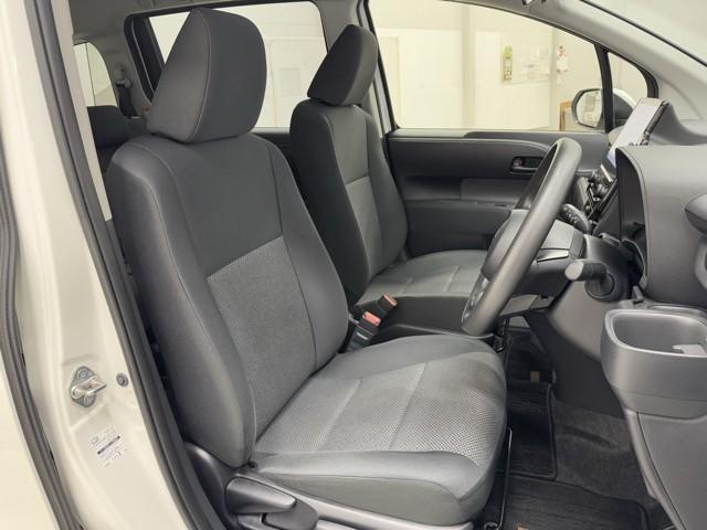 シエンタ Ｇ　クルーズＣ　盗難防止システム　試乗車　Ｗ電動ドア　ＬＥＤ　バックガイドモニター　ドライブレコーダー　フルセグＴＶ　ＡＡＣ　ＥＴＣ車載器　ＰＳ　エアＢ　ＰＷ　３列シート　キーフリー　ウォークスルー（14枚目）