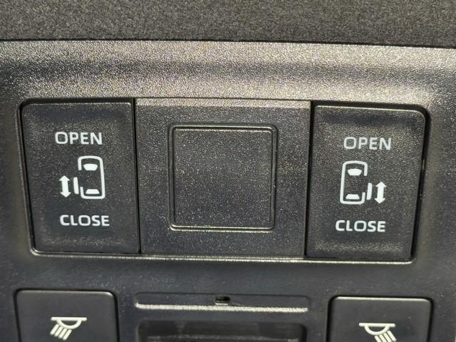 ノア S-G フルフラット ワンオーナー車 横滑り防止 Bモニター 両側自動ドア クルコン スマートキ アルミホイール ドライブレコーダ リアオートエアコン AAC ナビ&TV ETC車載器 イモビライザー 記録簿(12枚目)