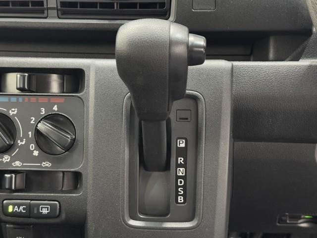 ピクシスバン クルーズターボ　ワンセグ　ドライブレコーダー　インテリキー　ＥＳＣ　ＥＴＣ　記録簿　エアコン　ＬＥＤヘッドライト　パワステ　メモリーナビ　アイドリングストップ　パワーウインドウ　キーレス　ミュージックプレイヤー接続可（11枚目）