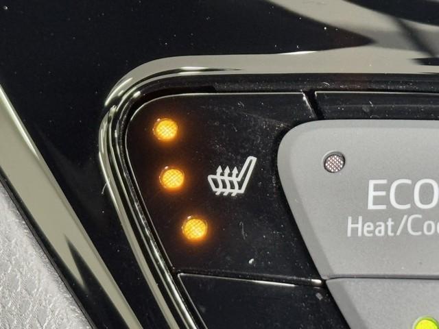 Ｃ－ＨＲ Ｇ　モード　ネロ　セーフティプラス　ＰＣＳ　点検記録簿　盗難防止　Ｒカメラ　ＬＥＤライト　アイドリングストップ　アルミ　クルーズＣ　エアバッグ　ＡＢＳ　ナビ　スマートキ－　ＥＴＣ車載器　キーフリー　オートエアコン　横滑り防止　ドラレコ（13枚目）