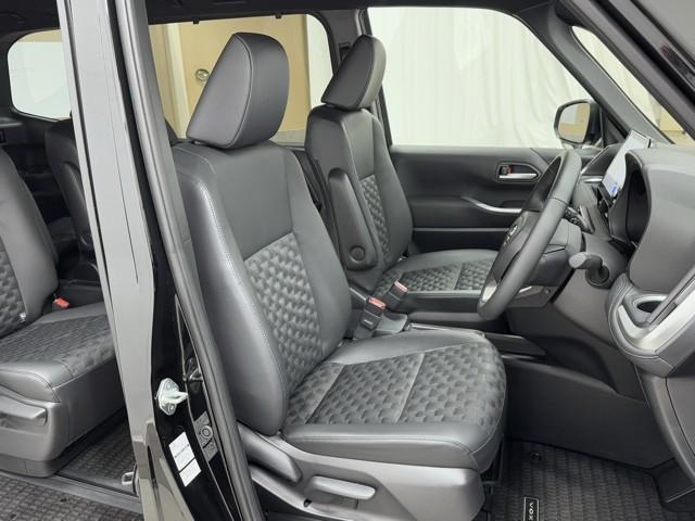 ヴォクシー ハイブリッドS-Z パワーウィンドウ DVD再生機能 インテリキー 横滑防止装置 地デジTV アクティブクルーズコントロール フルオートエアコン リアカメラ エアバッグ ABS 100V充電 ナビTV WAC キーレス(16枚目)