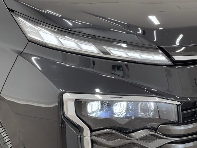 ヴォクシー ハイブリッドS-Z パワーウィンドウ DVD再生機能 インテリキー 横滑防止装置 地デジTV アクティブクルーズコントロール フルオートエアコン リアカメラ エアバッグ ABS 100V充電 ナビTV WAC キーレス(18枚目)