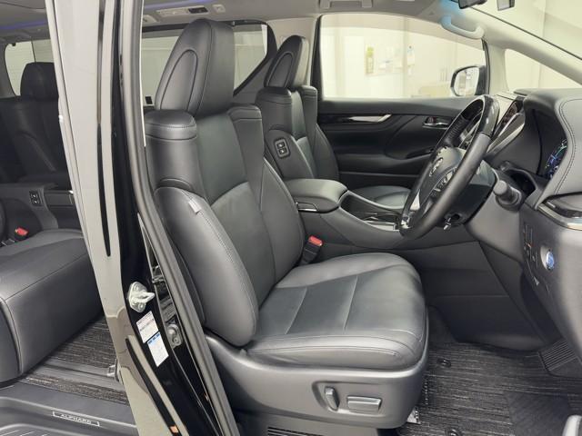 アルファードハイブリッド ＳＲ　Ｃパッケージ　カーナビ　点検記録簿　サンル－フ　バックモニター　オートエアコン　ＬＥＤ　横滑り防止機能　ＡＢＳ　イモビ　ＡＣ１００Ｖ電源　アルミ　ドライブレコーダー　４ＷＤ　ミュージックプレイヤー接続可　３列シート（16枚目）