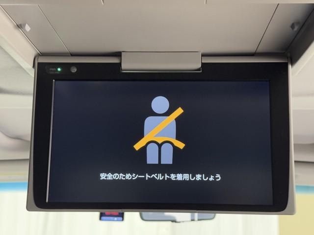 アルファードハイブリッド ＳＲ　Ｃパッケージ　カーナビ　点検記録簿　サンル－フ　バックモニター　オートエアコン　ＬＥＤ　横滑り防止機能　ＡＢＳ　イモビ　ＡＣ１００Ｖ電源　アルミ　ドライブレコーダー　４ＷＤ　ミュージックプレイヤー接続可　３列シート（17枚目）