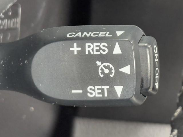 ヴォクシー ハイブリッドＺＳ　煌ＩＩＩ　ドライブレコーダ　アイドリングストップ　地デジＴＶ　リヤカメラ　Ｗエアコン　スマートキー　ミュージックプレイヤー接続可　ＤＶＤ再生可　クルコン　ＶＳＣ　キーレス　アルミホイール　ナビ＆ＴＶ　ＥＴＣ（13枚目）