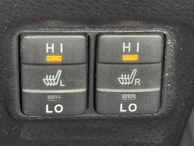 ヴォクシー ハイブリッドＺＳ　煌ＩＩＩ　ドライブレコーダ　アイドリングストップ　地デジＴＶ　リヤカメラ　Ｗエアコン　スマートキー　ミュージックプレイヤー接続可　ＤＶＤ再生可　クルコン　ＶＳＣ　キーレス　アルミホイール　ナビ＆ＴＶ　ＥＴＣ（16枚目）