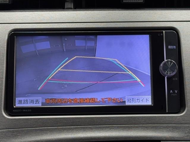 プリウス Ｓ　アイドリングストップ搭載　Ｂモニタ－　フルセグ地デジ　ＡＵＸ接続可　インテリキー　デュアルエアバック　エアＢ　イモビライザー　ドライブレコ－ダ－　ＤＶＤ再生可能　ナビＴＶ　ＡＵＴＯエアコン　ＥＴＣ装備（6枚目）