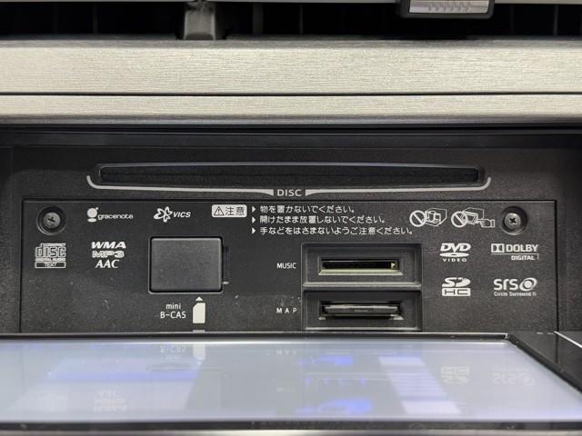 プリウス Ｓ　アイドリングストップ搭載　Ｂモニタ－　フルセグ地デジ　ＡＵＸ接続可　インテリキー　デュアルエアバック　エアＢ　イモビライザー　ドライブレコ－ダ－　ＤＶＤ再生可能　ナビＴＶ　ＡＵＴＯエアコン　ＥＴＣ装備（10枚目）