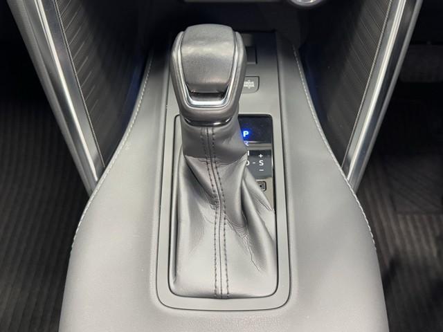 ハリアーハイブリッド Ｚ　レザーパッケージ　パノラマサンルーフ　地デジ　横滑防止　盗難防止システム　Ｂモニター　革　ＬＥＤライト　パワーウィンドウ　クルコン　スマートキ－　助手席エアバック　パワーシート　エアバッグ　点検記録簿　オートエアコン（10枚目）