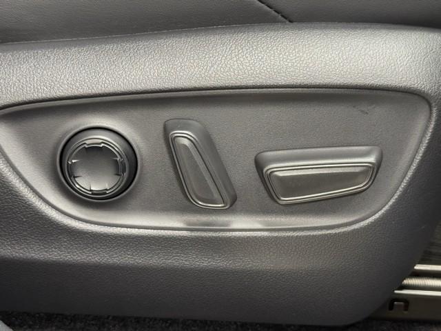 ハリアーハイブリッド Ｚ　レザーパッケージ　パノラマサンルーフ　地デジ　横滑防止　盗難防止システム　Ｂモニター　革　ＬＥＤライト　パワーウィンドウ　クルコン　スマートキ－　助手席エアバック　パワーシート　エアバッグ　点検記録簿　オートエアコン（13枚目）