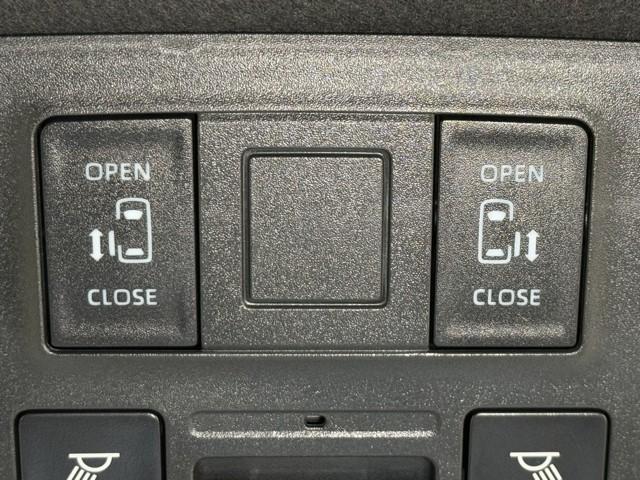 ヴォクシー ハイブリッドS-Z パワーウィンドウ DVD再生機能 インテリキー 横滑防止装置 地デジTV アクティブクルーズコントロール フルオートエアコン リアカメラ エアバッグ ABS 100V充電 ナビTV WAC キーレス(12枚目)