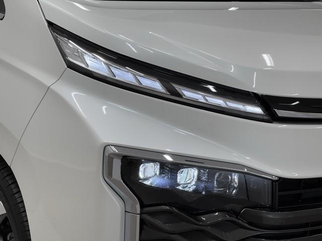 ヴォクシー ハイブリッドS-Z パワーウィンドウ DVD再生機能 インテリキー 横滑防止装置 地デジTV アクティブクルーズコントロール フルオートエアコン リアカメラ エアバッグ ABS 100V充電 ナビTV WAC キーレス(19枚目)