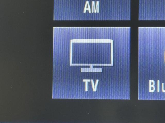 プリウス Aプレミアム ツーリングセレクション 横滑り防止機能 皮シート 運転席パワーシート エアコン パワーウィンドウ ナビ&TV アイドリングストップ LEDライト 盗難防止装置 スマートキー&プッシュスタート キーレス ETC アルミホイール(8枚目)