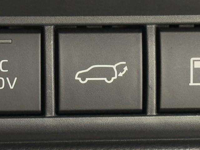 プリウス Z リアカメラ プリクラッシュ PWシート メモリナビ AC100V電源 LEDランプ ナビ・TV オートクルーズ アルミホイール ドライブレコーダ AC 運転席エアバッグ 横滑り防止装置 ETC付(18枚目)