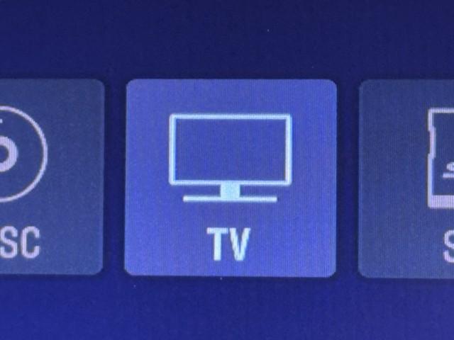 アクア Ｓスタイルブラック　ＡＵＸ端子　ＥＣＯモード　記録簿あり　バックモニタ－　地デジフルセグ　ナビＴＶ　イモビライザー　ＬＥＤライト　スマートキープッシュスタート　アルミホイール　ＥＴＣ付き　Ｗエアバッグ　キーフリ　ＡＢＳ（7枚目）