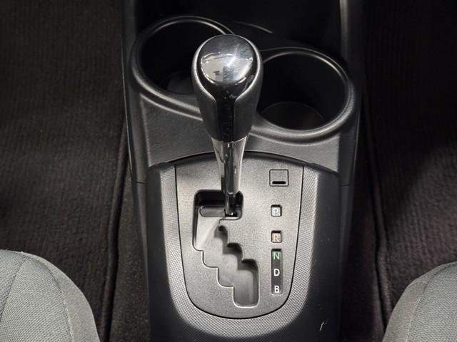 アクア Ｓスタイルブラック　ＡＵＸ端子　ＥＣＯモード　記録簿あり　バックモニタ－　地デジフルセグ　ナビＴＶ　イモビライザー　ＬＥＤライト　スマートキープッシュスタート　アルミホイール　ＥＴＣ付き　Ｗエアバッグ　キーフリ　ＡＢＳ（12枚目）