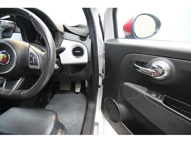 アバルト595C ツーリズモ ツーリズモ(4名) サンルーフ 黒革シート TFTメーター androidナビ バックカメラ ドライブレコーダー HIDヘッドライト ECU コーナーセンサー(40枚目)