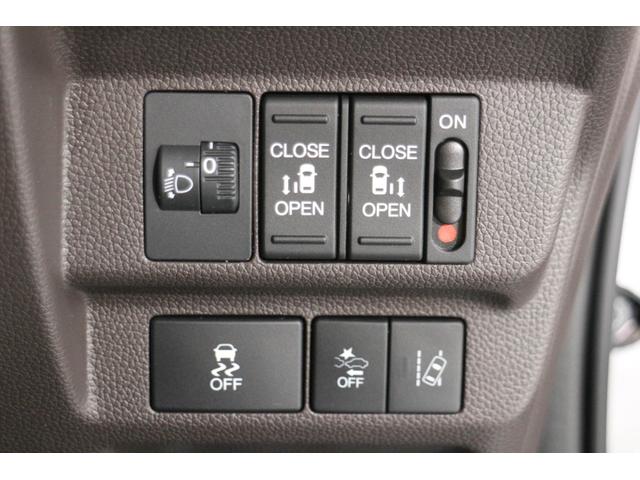 フリード Ｇ・ホンダセンシング　純正ナビ　バックカメラ　両側パワースライドドア　ＥＴＣ　フルセグＴＶ　ドライブレコーダー　Ｂｌｕｅｔｏｏｔｈ接続　コーナーセンサー　スマートキー　衝突被害軽減ブレーキ　ＤＶＤ再生　ＵＳＢ充電（22枚目）