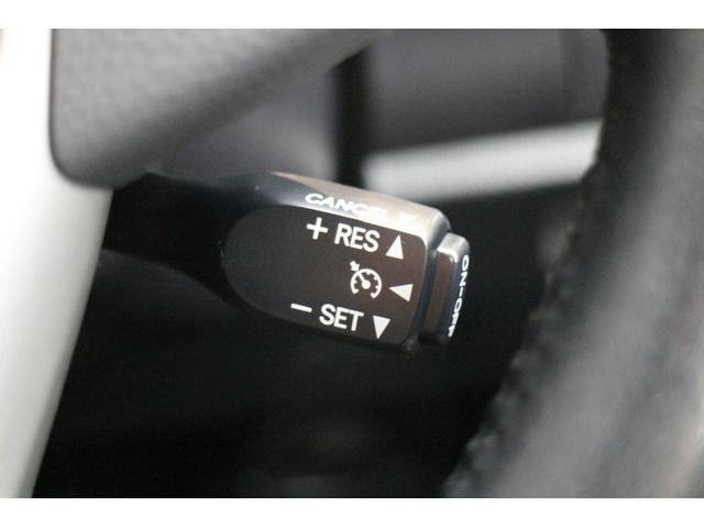 ノア Si ダブルバイビー 純正9インチナビ 後席モニター 両側パワースライドドア フルセグTV バックカメラ ETC LEDヘッドライト スマートキー 衝突被害軽減ブレーキ コーナーセンサー(30枚目)