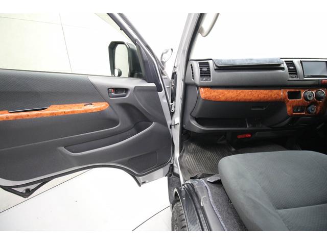 ハイエースバン ロングDX GLパッケージ OMC製narrow銀河 ルーフベント エアヒーター 走行充電器 TRDフロントスポイラー フレックス製スタビライザー&ショックアブソーバー マッドフラップ FFヒーター サブバッテリー2個(51枚目)