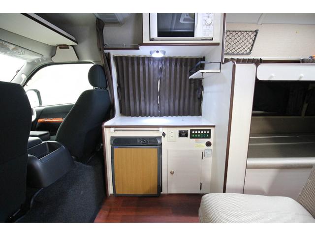 ハイエースバン ロングDX GLパッケージ OMC製narrow銀河 ルーフベント エアヒーター 走行充電器 TRDフロントスポイラー フレックス製スタビライザー&ショックアブソーバー マッドフラップ FFヒーター サブバッテリー2個(56枚目)