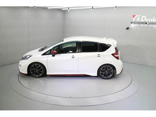 ノート ニスモ S NISMOブレーキホースセット&強化エンジンマウント&トルクロッド TEIN車高調 クスコ製タワーバー Panasonic製ナビ フルセグTV 純正17インチAW ETC スマートキー 前後ドラレコ(10枚目)