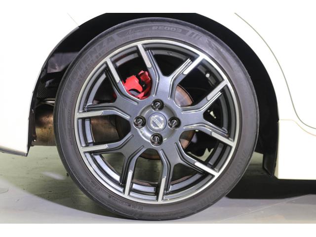 ノート ニスモ S NISMOブレーキホースセット&強化エンジンマウント&トルクロッド TEIN車高調 クスコ製タワーバー Panasonic製ナビ フルセグTV 純正17インチAW ETC スマートキー 前後ドラレコ(23枚目)