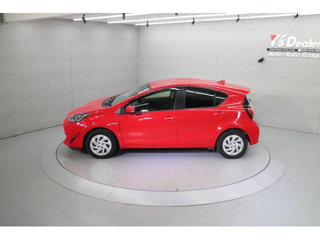 アクア Ｓ　ＴＯＹＯＴＡ純正ナビ　地デジＴＶ　バックカメラ　Ｂｌｕｅｔｏｏｔｈ接続　ＥＴＣ　スマートキー　衝突被害軽減ブレーキ　電動格納ミラー　オートマチックハイビーム　ドライブレコーダー（10枚目）