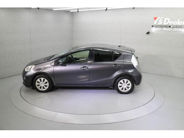 アクア Ｇ　純正ナビ　バックカメラ　ＥＴＣ　ドライブレコーダー　スマートキー　フルセグＴＶ　ＤＶＤ再生　電動格納ミラー　Ｂｌｕｅｔｏｏｔｈ接続（10枚目）