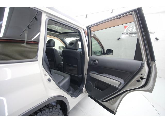 エクストレイル ２０Ｘｔ　自社ＮＥＷペイント（サーブル）　電動サンルーフ　新品ＭＧゴーレム１６インチホイール＆ダンロップ製ホワイトレタータイヤ　Ｐａｎａｓｏｎｉｃ製ナビ　フルセグＴＶ　ウーファー　ＥＴＣ　スマートキー（44枚目）