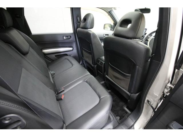 エクストレイル ２０Ｘｔ　自社ＮＥＷペイント（サーブル）　電動サンルーフ　新品ＭＧゴーレム１６インチホイール＆ダンロップ製ホワイトレタータイヤ　Ｐａｎａｓｏｎｉｃ製ナビ　フルセグＴＶ　ウーファー　ＥＴＣ　スマートキー（46枚目）