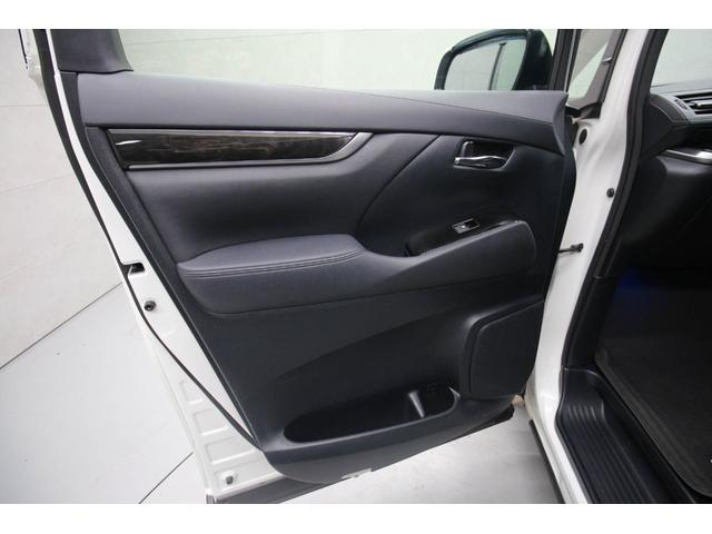 ヴェルファイア ２．５Ｚ　パイオニア製８インチナビ　後席モニター　バックカメラ　ＥＴＣ２．０　両側パワースライドドア　フルセグＴＶ　Ｂｌｕｅｔｏｏｔｈ接続　純正１８インチＡＷ　ＬＥＤヘッドライト　衝突被害軽減ブレーキ（55枚目）